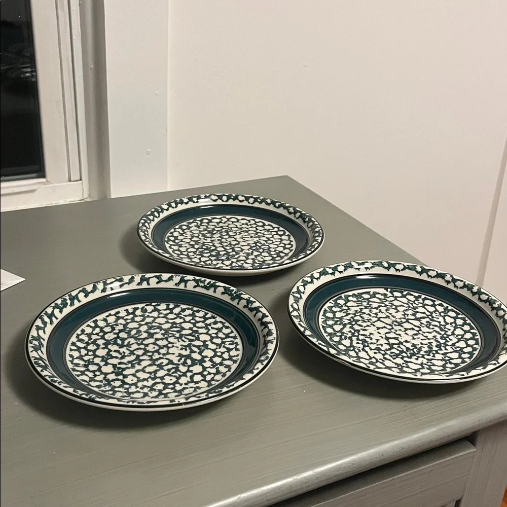 Country Crock Stoneware 3 Dessert Plates Green